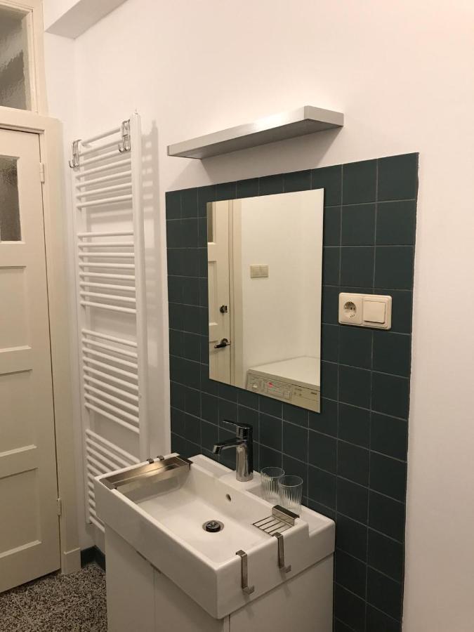 Huis Nummer 1 Eindhoven Exterior foto